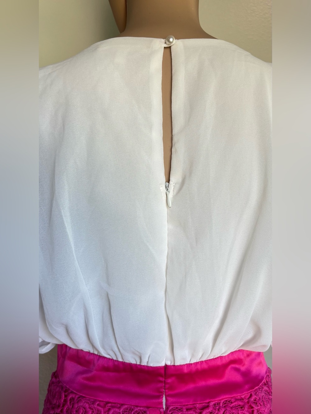 Miami Dress White Top with Hot Pink Embroidered Floral Lace Mini Skirt Small - Picture 9 of 15